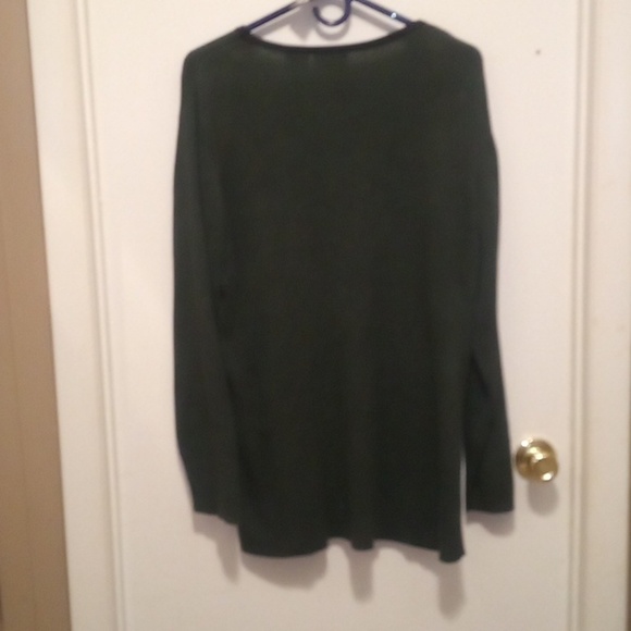 Delores Bell Long Sleeve Hunter Green Pull Over Top - Size 2X - Picture 5 of 6